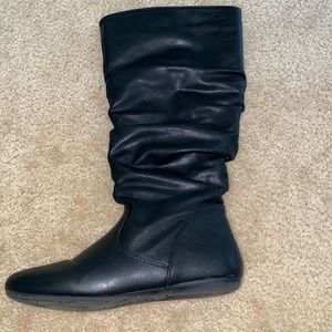 hot cakes black boots